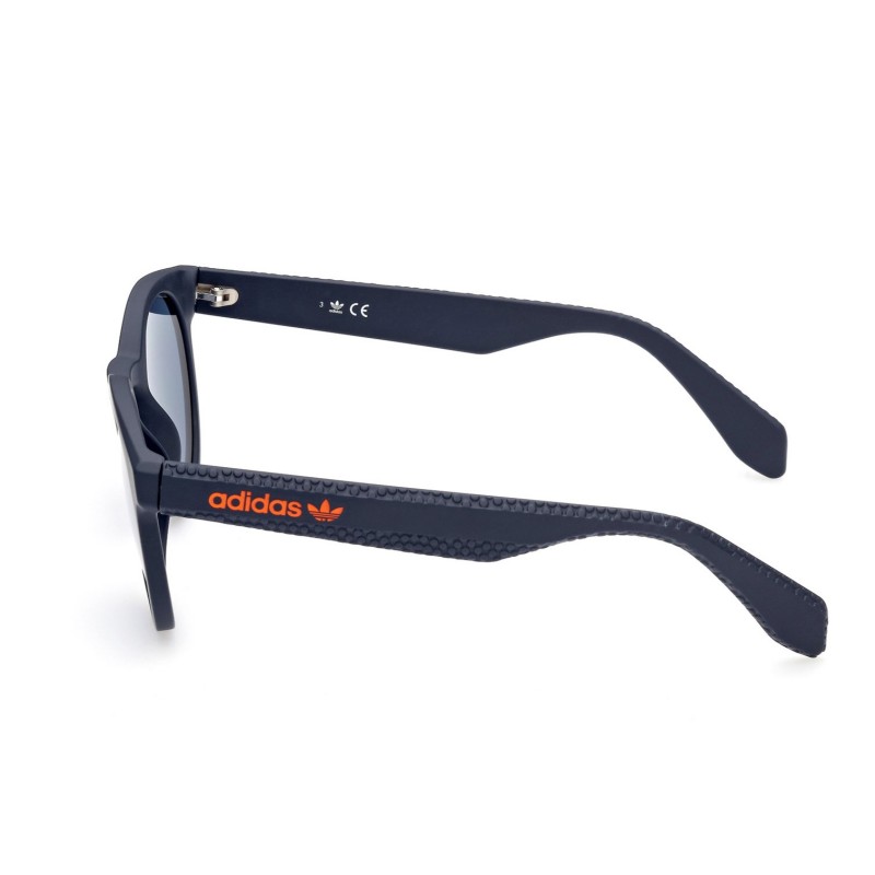 Sončna očala ADIDAS ORIGINALS OR0056 92X izvirajo iz adidas originals kolekcije, zaznamovane s čudovitim modernim okvirjem in dizajnom. Ta očala so izjemno vsestranska, primerna za vse stile in priložnosti.
