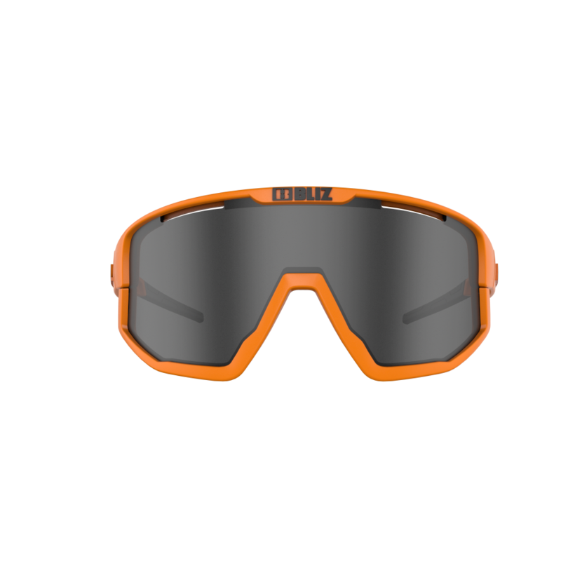 Izvrstna kombinacija stila, udobja in vsestranskosti. Očala FUSION so zaradi oblike in pozicije stekel ter okvirja primerna za številne športne aktivnosti kot so kolesarjenje, tek na smučeh, tek, odbojka na mivki,…