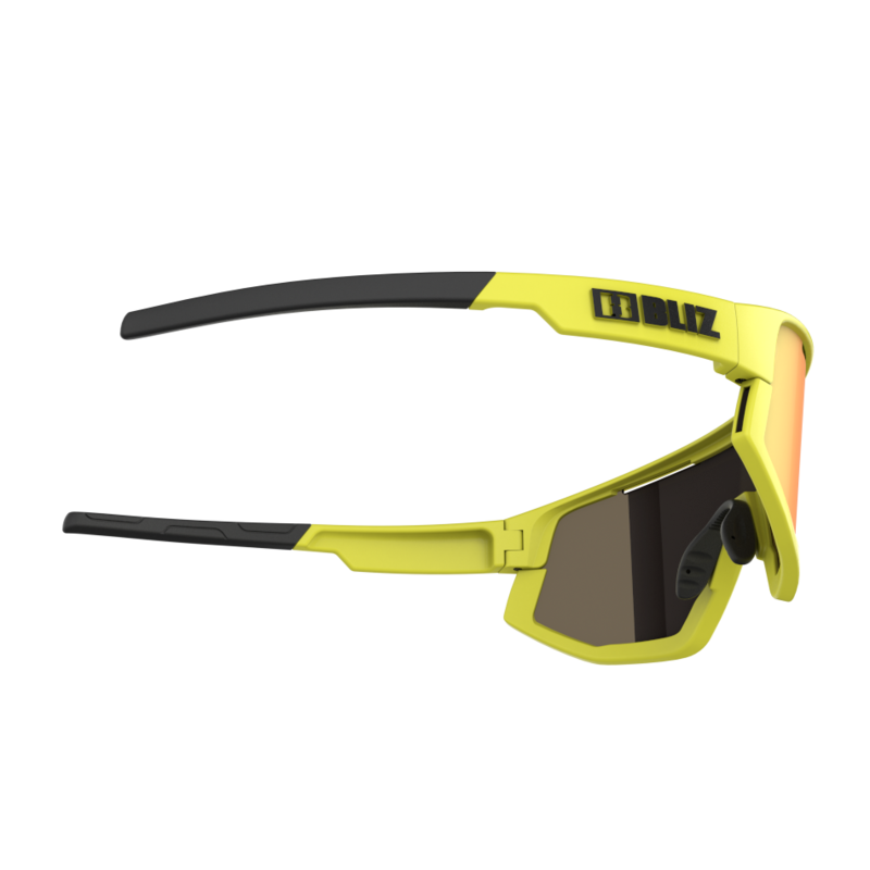 An excellent combination of style, comfort, and versatility. The FUSION glasses are suitable for various sports activities such as cycling, cross-country skiing, running, beach volleyball, etc., due to the shape and position of the lenses and frame.