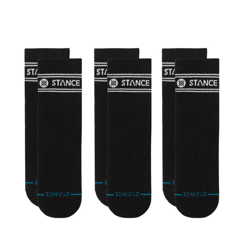 Stance Vital Quarter Black 3 Pack – black athletic socks in a triple-pack, suitable for sports activities and everyday use.