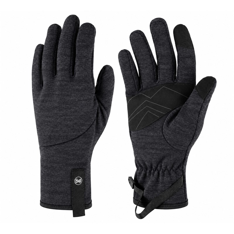 Originalne tehnične rokavice BUFF® Merino Fleece G MWF Black v črni barvi. Mehka flisasta tkanina s 53 % merino volne v glavnem materialu zagotavlja naravno toplotno udobje in uravnavanje temperature. Rokavice imajo izboljšan oprijem dlani, konice prstov za upravljanje zaslonov na dotik, elastičen zaključek zapestja in praktično sponko za povezovanje. Primerne za zimsko pohodništvo, treking, nordijsko hojo in vsakodnevno uporabo.