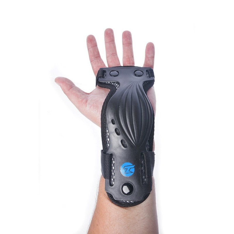 Anatomsko oblikovan zapestni ščitniki ACURA 2 ima plastično oblogo na obeh straneh zapestja. Poškodba zapestja je najpogostejša poškodba pri rolanju. Zato je zaščita za zapestje zelo pomembna. 