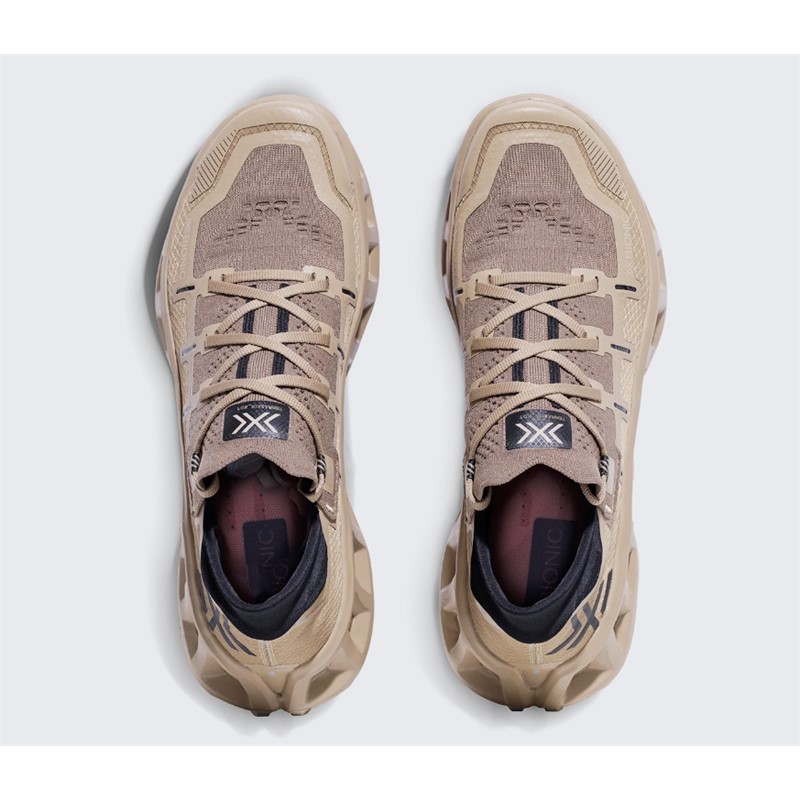 Bež unisex trail tekaške superge X-BIONIC TERRASKIN X01 Sand Dark Sand z Vibram MegaGrip podplatom.