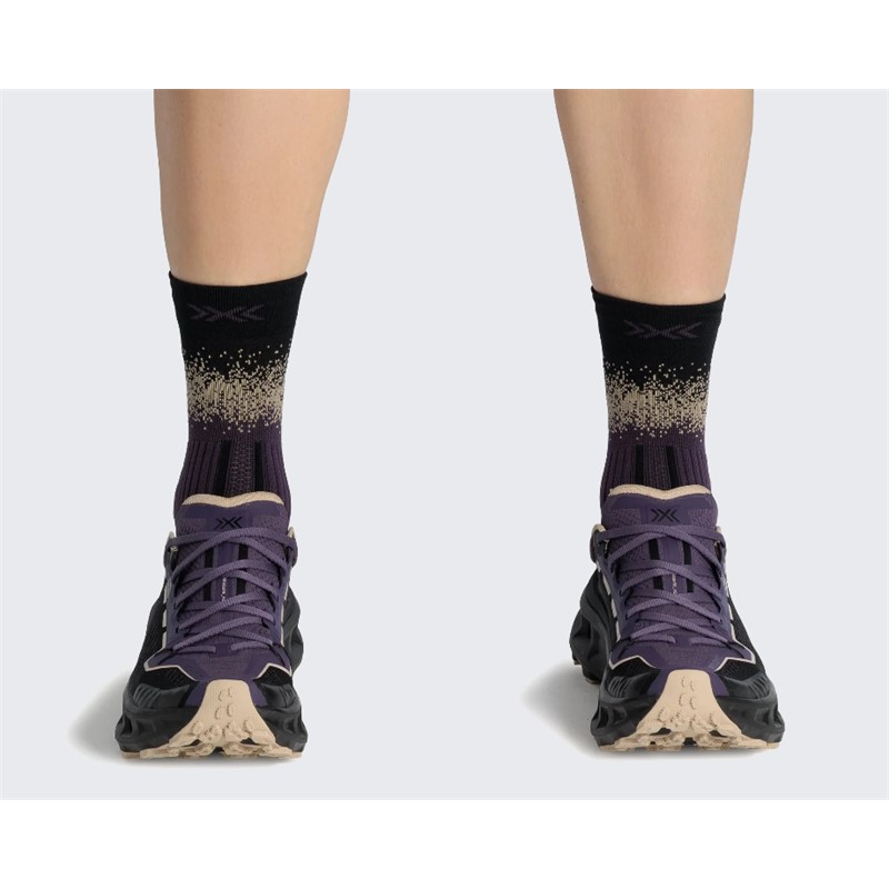 Vijolično-črne unisex trail superge X-BIONIC TERRASKIN X03 Deep Purple X Black Sand z Vibram MegaGrip podplatom