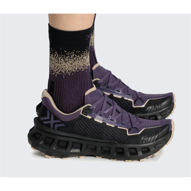 Vijolično-črne unisex trail superge X-BIONIC TERRASKIN X03 Deep Purple X Black Sand z Vibram MegaGrip podplatom