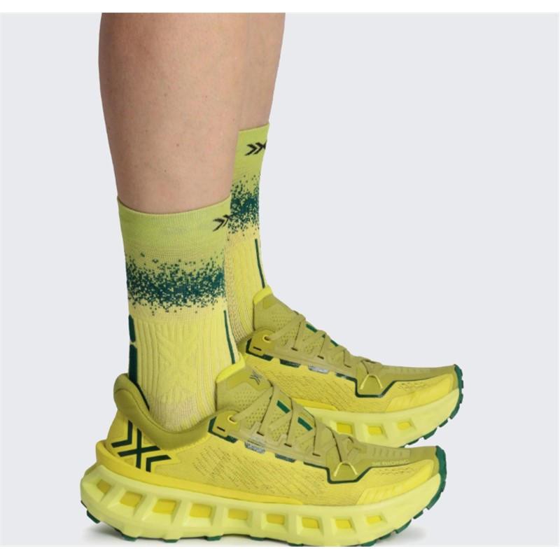 Zeleno-rumene unisex trail superge X-BIONIC TERRASKIN X03 Electric Energy Dark Green z Vibram MegaGrip podplatom