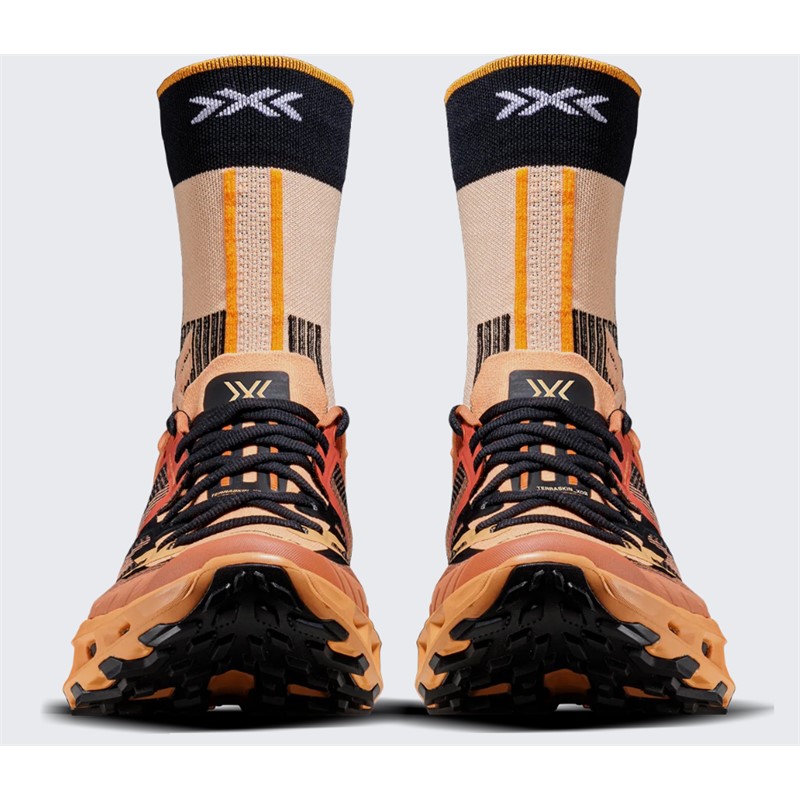 Roza unisex trail tekaški copati X-BIONIC TERRASKIN X02 Dusty Rose Fresh Peach z Vibram MegaGrip podplatom