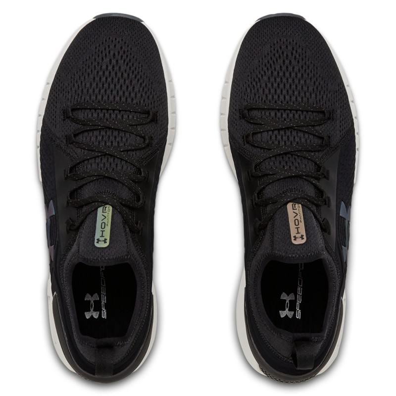 The men's sneakers UNDER ARMOUR HOVR PHANTOM SE are extremely comfortable. Comfort comes from the anatomically shaped interior, knitted upper at the ankle, and other knitted materials that fit your foot exceptionally well.