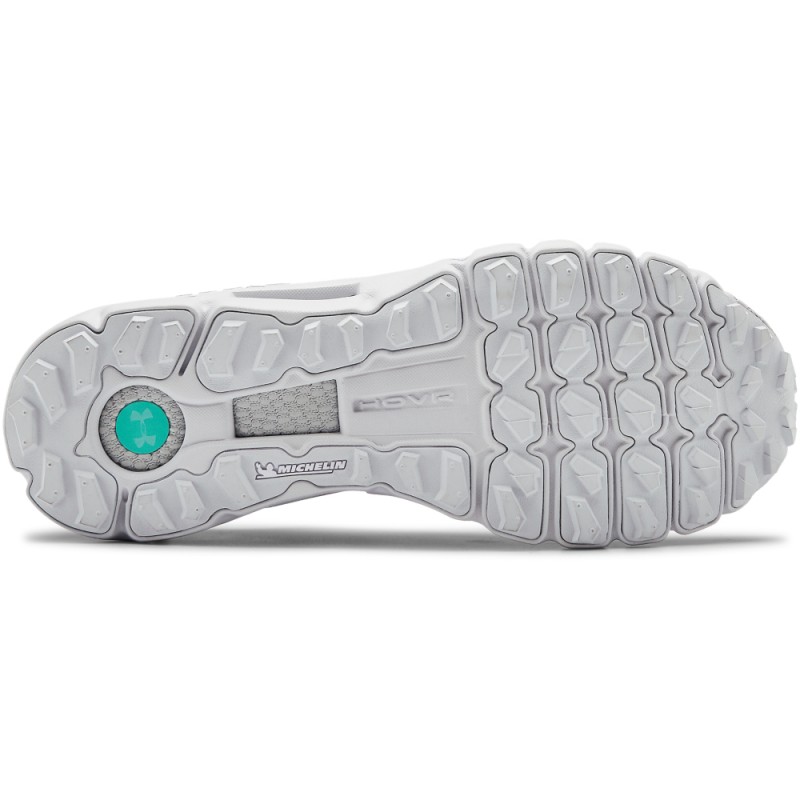 Unisex UA HOVR SUMMIT URBN TXT running shoes are designed to go wherever your path takes you. Equipped with technologies developed for running in urban environments; UA HOVR ™ cushioning from the fastest running shoes and MICHELIN outsole.