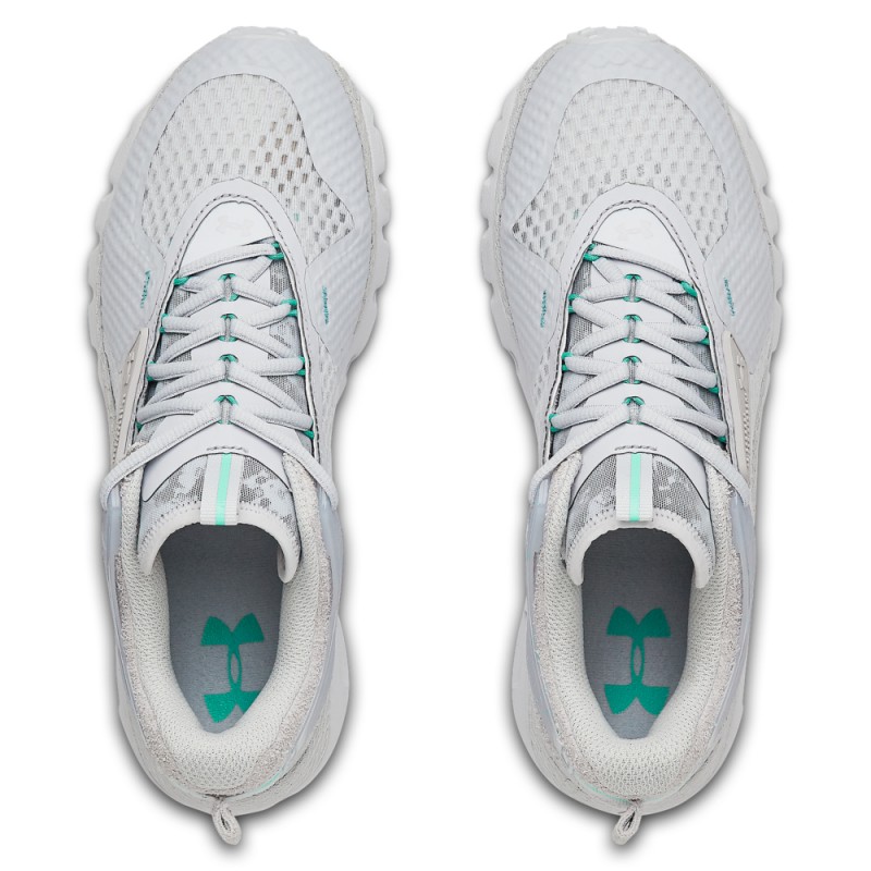 Unisex UA HOVR SUMMIT URBN TXT running shoes are designed to go wherever your path takes you. Equipped with technologies developed for running in urban environments; UA HOVR ™ cushioning from the fastest running shoes and MICHELIN outsole.