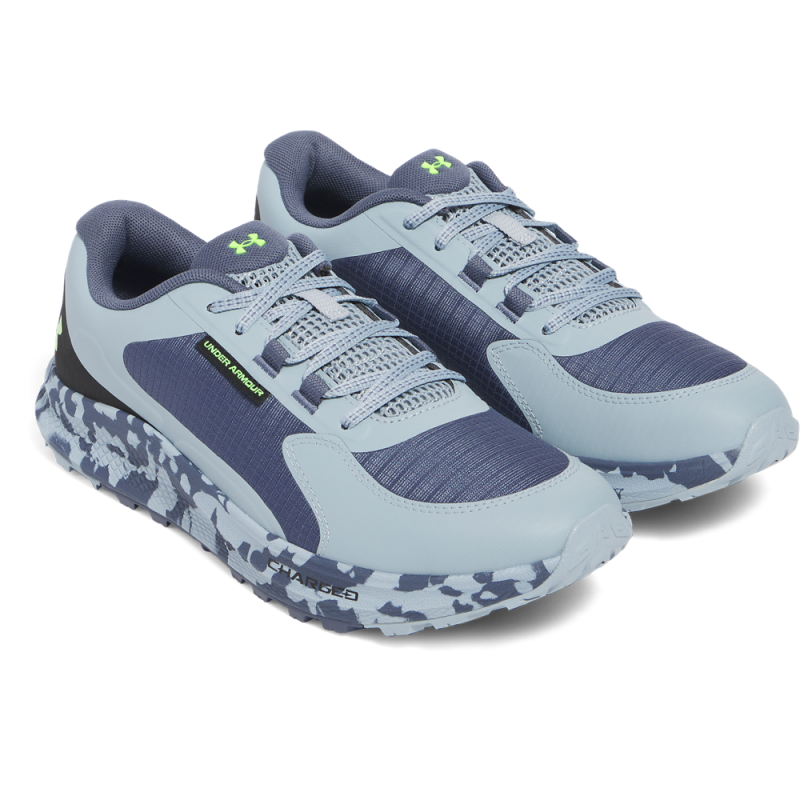 Moške tekaške superge Under Armour CHARGED BANDIT TR 3 ponujajo odlično kombinacijo udobja in zmogljivosti. Z napredno tehnologijo CHARGED CUSHIONING nudijo vrhunsko blaženje in podporo pri vsakem koraku. 