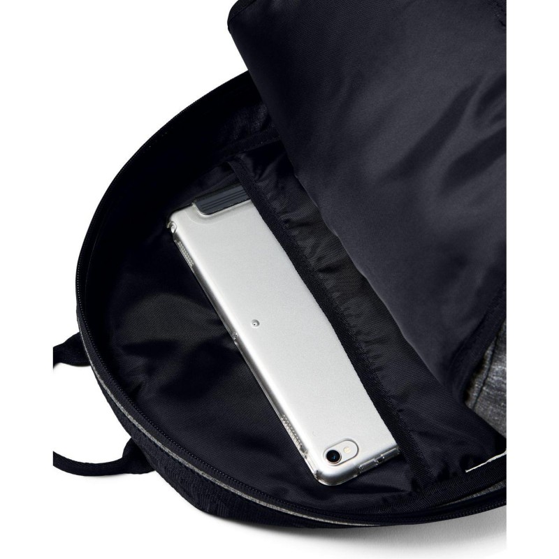 Under Armour Loudon je športni nahrbtnik za vse vrste priložnosti. Lahko ga uporabite za športno opremo, šolske potrebščine ali računalnik in ostale stvari za v službo.