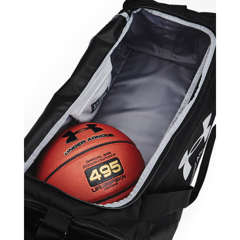 Športna torba Undeniable 5.0 Medium Under Armour je idealna izbira za aktivne posameznike. Z vodoodbojno zaščito, prostornino 58 litrov in številnimi praktičnimi žepi, je ta torba zasnovana za funkcionalnost in trajnost. Popolna za športne aktivnosti!