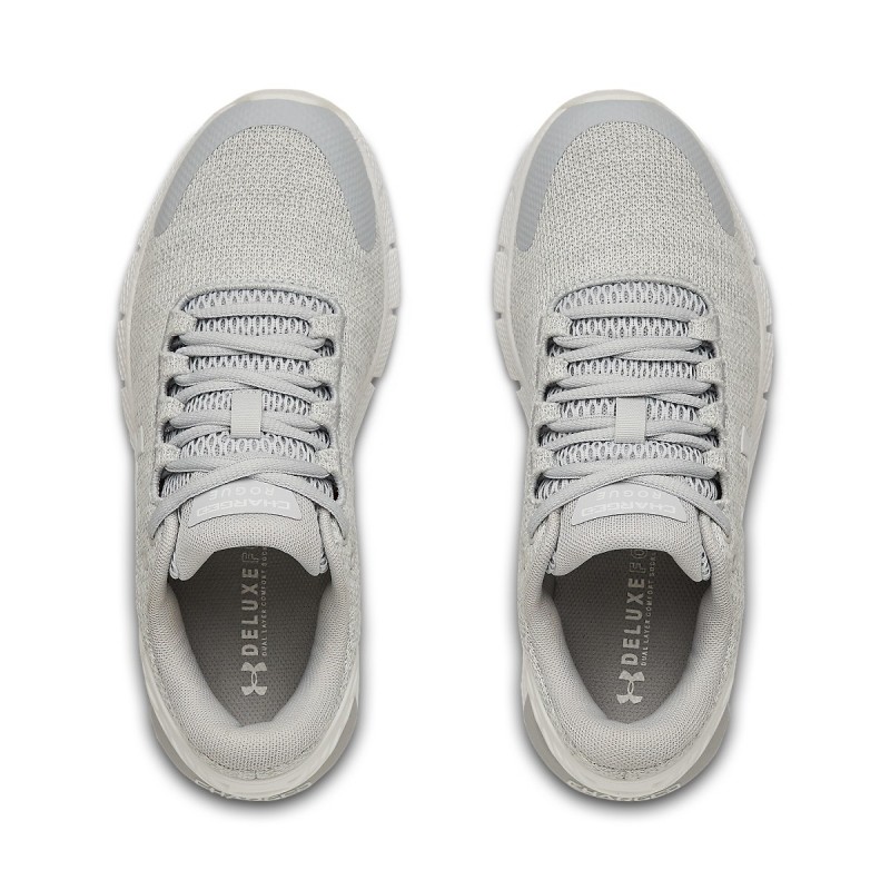 Z ženskimi tekaškimi čevlji UNDER ARMOUR W CHARGED ROGUE 2 TWIST boste šle danes hiter tek, jutri pa dolgi tek. UA Charged Rogue odlikuje vse. Pridobite boljšo absorbacijo udarcev in dober in fiksen položaj pete.