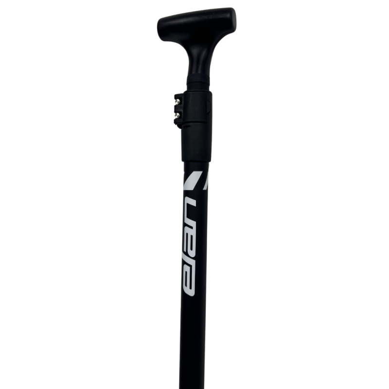 The Elan Sunrise paddle is made from durable aluminum, suitable for both beginners and recreational users. It is composed of three parts and adjustable in length, allowing for perfect adaptation to your height.