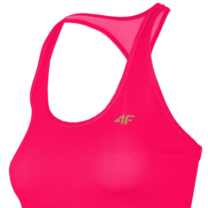 Ženska aktivna majica 4F H4L19-TSDF001 53S je zasnovana za vse vrste športnih aktivnosti. Izdelana iz funkcionalnih materialov, ki omogočajo hitro sušenje in zagotavljajo udobje ter zračnost med vadbo