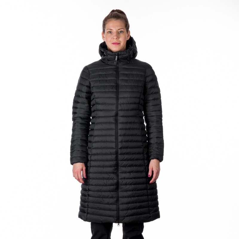 Ženska jakna NORTHFINDER MARCIA je zasnovana za hladnejše vreme. Ohranja toploto in je izdelana iz trpežnih materialov, ima preverjen kroj in univerzalno uporabnost. Je enostavna za vzdrževanje in ima dobre izolacijske lastnosti.