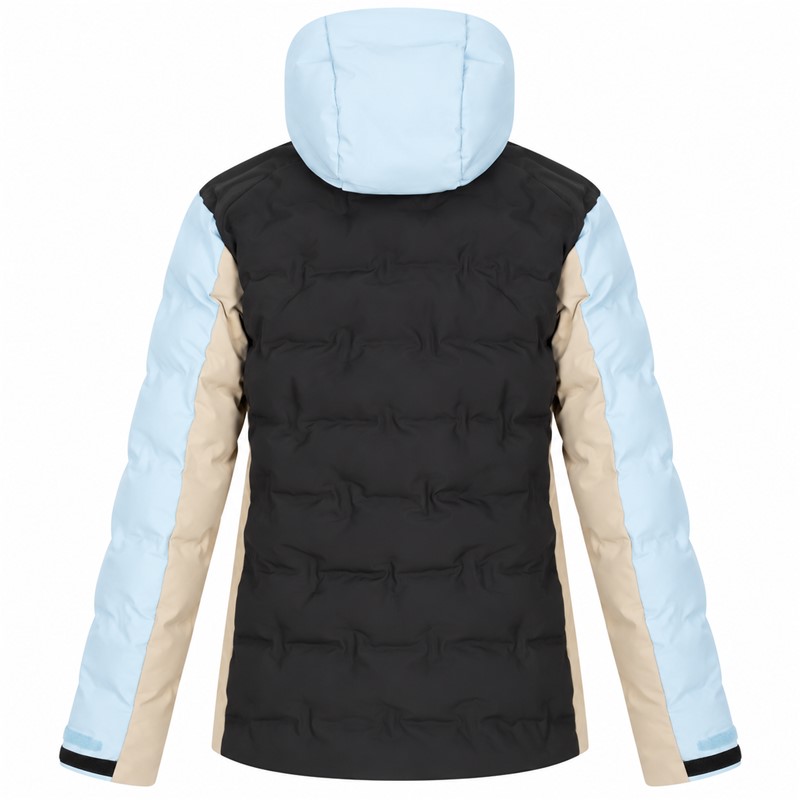 Ženska smučarska jakna 2117 MALA ICE BLUE v elegantni črno-bež-svetlo modri kombinaciji. Petplastna konstrukcija iz 100 % recikliranega poliestra in membrana Tritech zagotavljata vodni stolpec 15.000 mm in zračnost 15.000 g/m²/24 h. Izolacija ALTO Wool vsebuje 30 % volne in 70 % recikliranega poliestra. Jakna ima toplotno oblikovano brezšivno zasnovo, vodoodbojne lastnosti, vodoodporne zadrge, nastavljivo kapuco, odstranljivo snežno manšeto in praktične žepe.