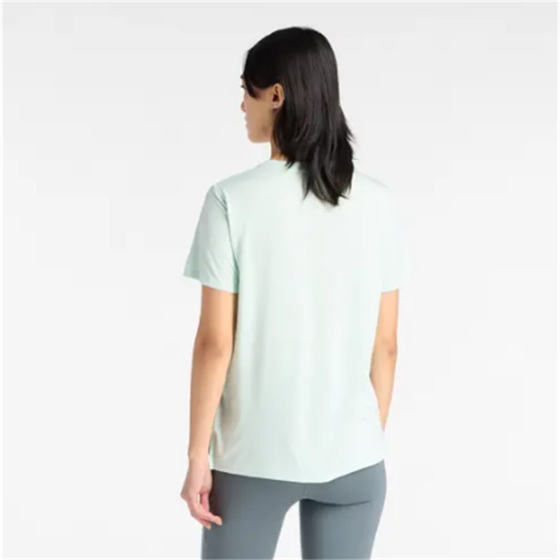 Ženska športna majica New Balance Sports Essentials T-Shirt, lahka in zračna majica s kratkimi rokavi za trening, fitnes in vsakodnevno udobje.
