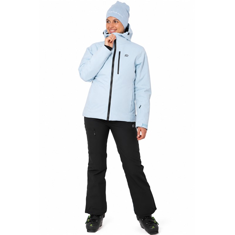 Women's ski pants 2117 KABO BLACK with waterproof column 15,000 mm and breathability 15,000 g/m²/24 h. Tritech membrane, ALTO Wool insulation with 30% wool and 70% recycled polyester, stretchy material with 45% recycled polyester, removable suspenders, adjustable waist, and inner snow gaiters provide warmth, protection, and comfort while skiing.
