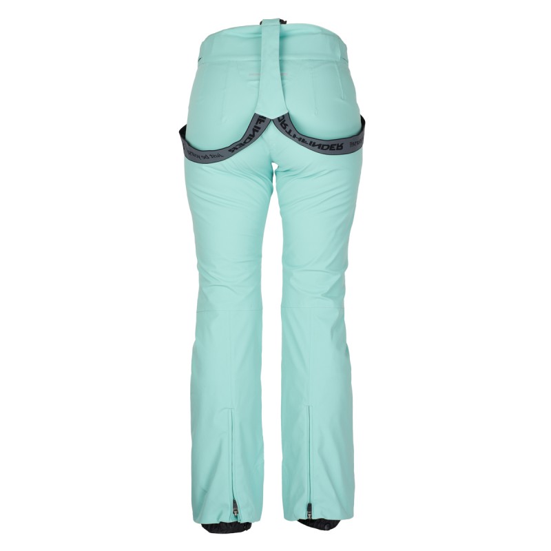 Ženske smučarske hlače so oblikovane s poudarkom na kakovosti, funkcionalnosti in eleganci. Zgornji material je sestavljen iz visoko raztegljive 2-slojne membrane z vrednostmi 10.000 mm H₂O / 10.000 g/m²/24