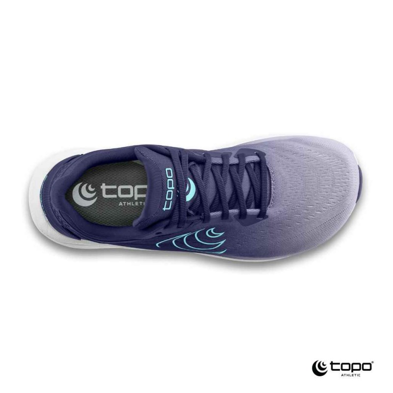 Najnovejša različica našega najbolj prodajnega modela. Nevtralni tekaški copat z precej blaženja, Phantom 4, prinaša še bolj udobno, odzivno in mehko izkušnjo pri teku. 