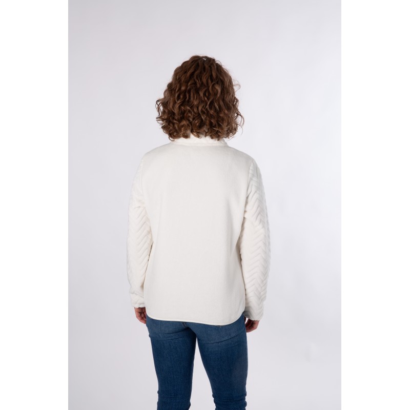 Ženska flis jopica AULP VERIO iz mehkega 100 % poliestra nudi toplino, udobje in zaščito pred vetrom. Idealna za hladne dni ali kot srednji sloj pod jakno.