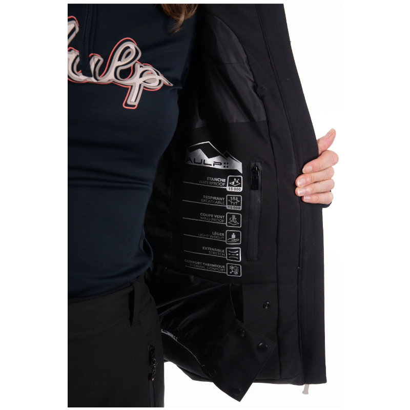 The women's ski jacket AULP SANDI combines an elegant look, top-notch thermal insulation, and 15K/15K protection against snow and wind. Ideal for demanding skiers.