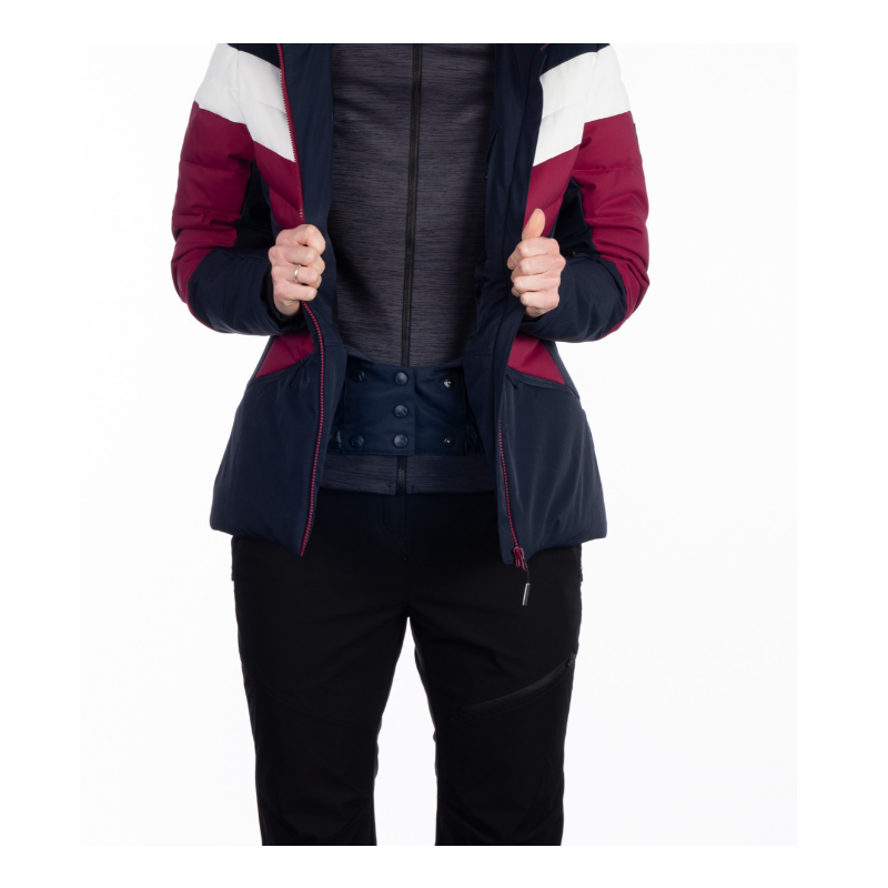 Ženska smučarska jakna NORTHFINDER IDA združuje moderen dizajn, 10K/10K vodoodporno zaščito in toplo sintetično izolacijo. Snežni pas, fiksna 3D kapuca in PFC-free obdelava za popolno udobje na smučišču.