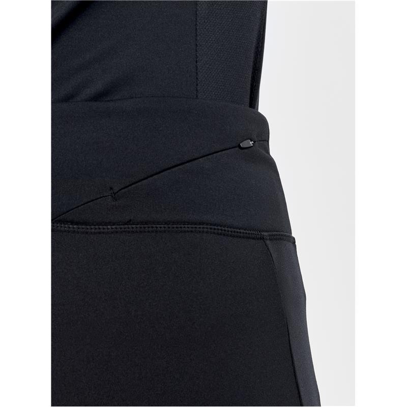 Craft ADV SubZ Tights 2 are very functional tights for winter activities such as running, hiking, and cross-country skiing.