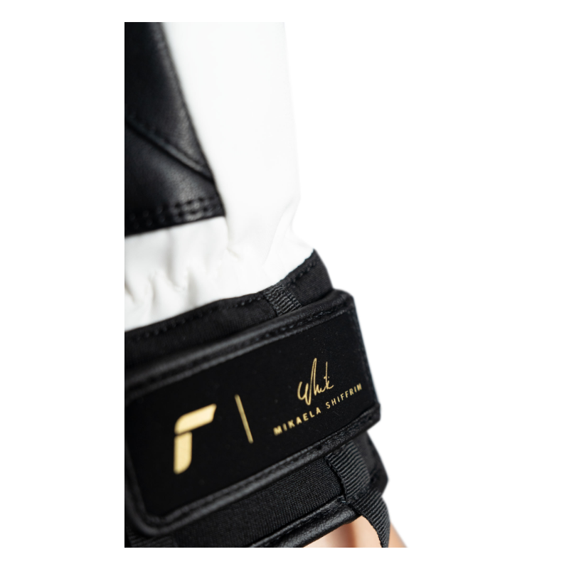 Vrhunske ženske smučarske rokavice Mikaela Shiffrin z R-TEX® XT membrano in PrimaLoft® Gold izolacijo. Toplota, oprijem in eleganca. AS Sport Outlet.