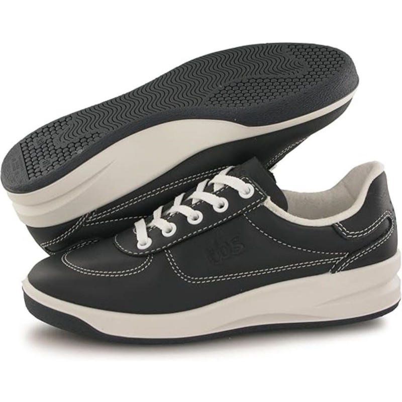 Ženske superge TBS BRANDY so popolna kombinacija elegance in udobja. Izdelane iz kakovostnega usnja, te superge izžarevajo šarmanten in eleganten videz. Njihov moderen stil prinaša svežino in privlačnost vsakemu koraku.