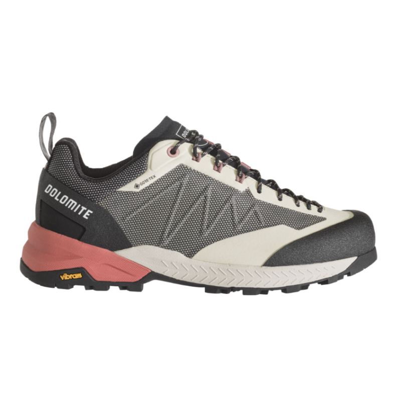 Lahki ženski pohodni čevlji DOLOMITE Crodarossa Tech GTX z GORE-TEX membrano in Vibram® Megagrip podplatom. Idealni za approach ture, pohodništvo in tehničen teren – AS Sport Outlet.