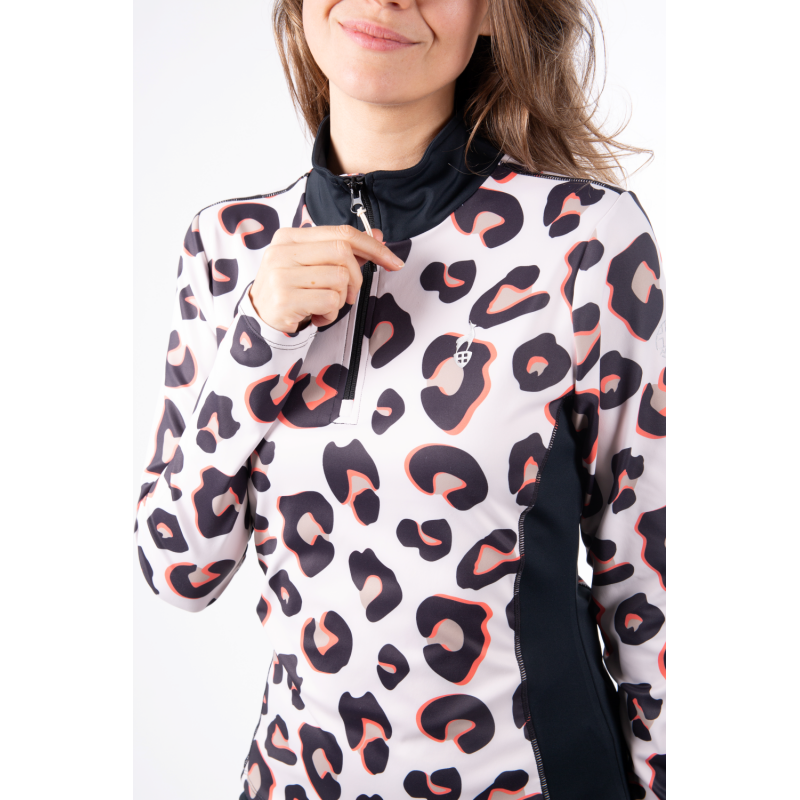 Odkrij izjemno udoben in zračen ženski puli AULP CHABY LEOPARD, popolno prvo plast za smučanje in aktivno preživljanje zime. Odlična termoregulacija, raztegljiv material in moden leopardji videz. Na voljo v AS Sport Outlet!