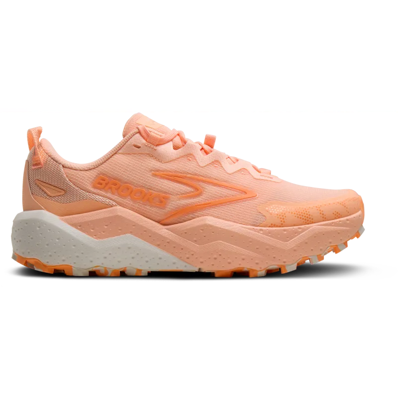 BROOKS Caldera 8 ženske trail tenisice nude vrhunsku amortizaciju DNA LOFT v3, stabilnost i izvrsnu prionjivost potplata TrailTack Green. Idealne za ultra trail i duge staze.