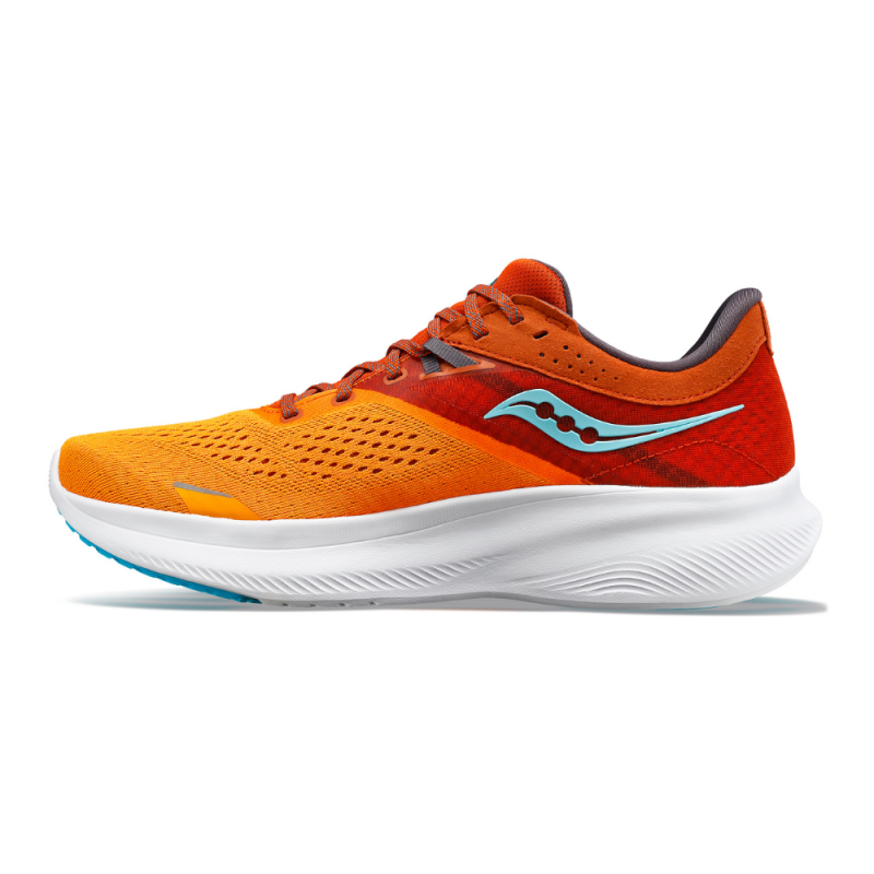 Novi Saucony Ride 16 je ključ do dobrega teka, ne glede na vaš tempo. Prednost daje udobju, saj je bolj blažen na najbolj izpostavljenih mestih, podporo pa daje tam, kjer jo potrebujete.