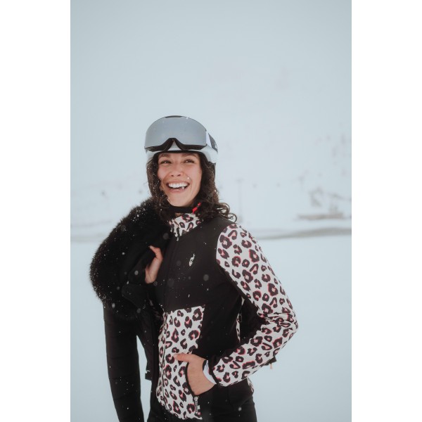 The women's midlayer AULP CORYN offers excellent thermal regulation, stretchability, and comfort. Perfect as a mid-layer under a ski jacket or for sports activities.