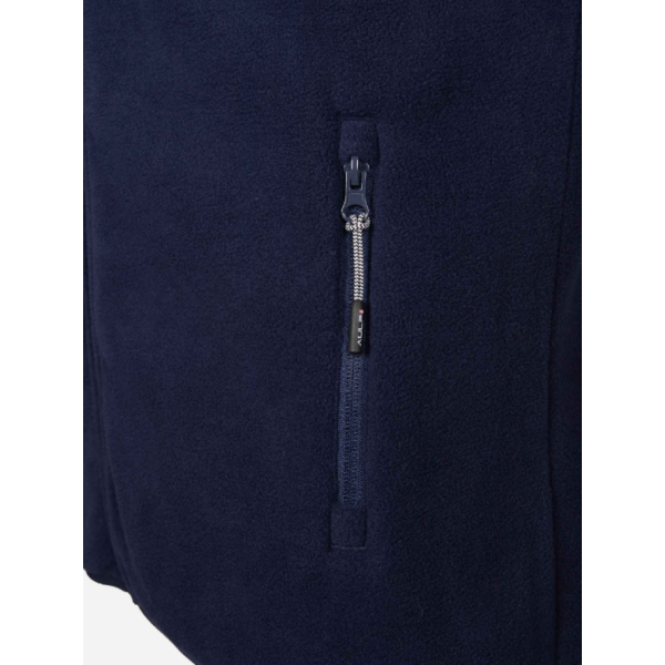 Moška flis jopica AULP VOLVI HOMME je odlična izbira za hladnejše dni, saj združuje toploto, udobje in športno eleganco. Izdelana je iz mehke in lahke polarnoflis tkanine, ki zagotavlja prijetno toploto, hkrati pa omogoča dobro zračnost.