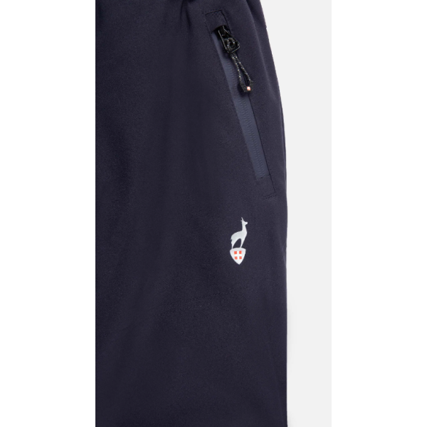 The children's ski pants AULP SAVIO with a waterproof membrane 10K/10K, removable suspenders, and snow gaiters provide warmth and protection in the snow.