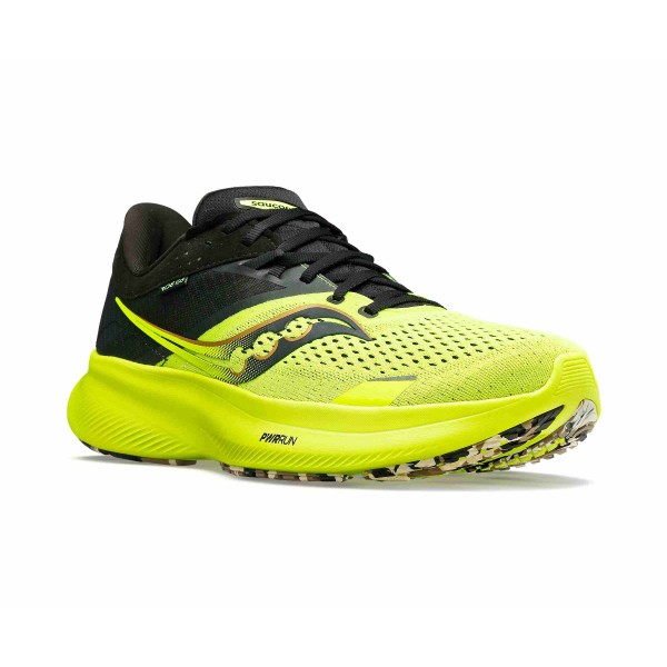 Novi Saucony Ride 16 je ključ do dobrega teka, ne glede na vaš tempo. Prednost daje udobju, saj je bolj blažen na najbolj izpostavljenih mestih, podporo pa daje tam, kjer jo potrebujete.