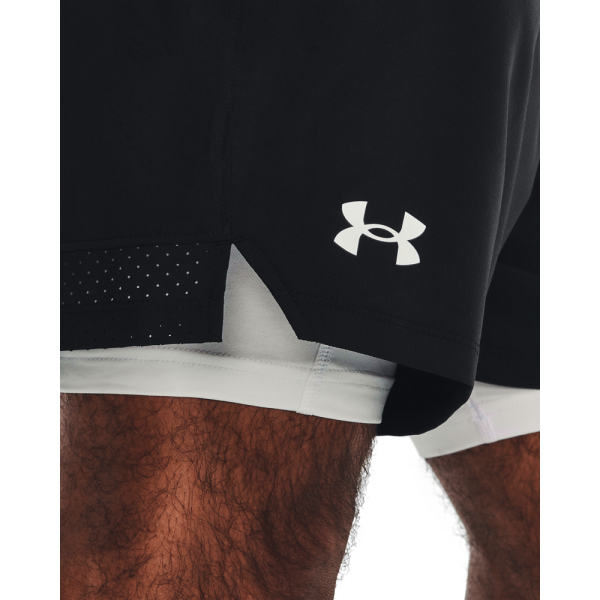 Moške športne kratke hlače Under Armour Vanish Woven 2-in-1 STS 1373764-686 so zasnovane za dinamične moške, ki iščejo udobje in praktičnost med športnimi aktivnostmi. Te hlače združujejo zunanje hlače in notranje kompresijske hlače