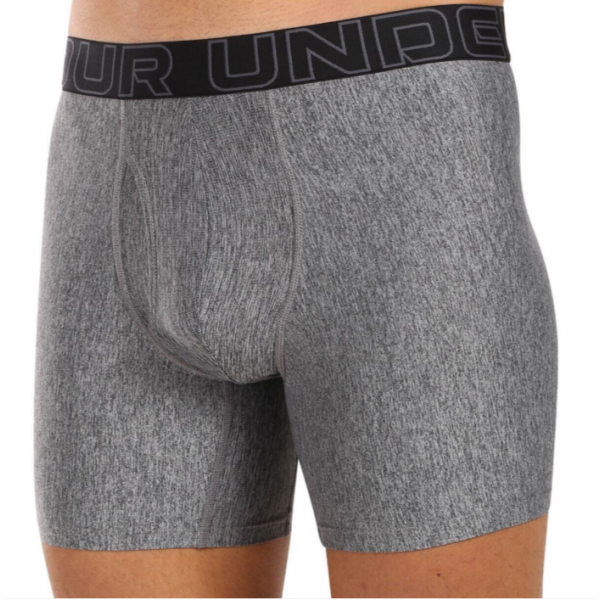 Moške spodnjice UNDER ARMOUR PERF TECH NOV 6IN 1383879-713 so zasnovane iz izjemno mehke in zračne tkanine. Brez stranskih in zadnjih šivov nudijo popolno udobje, medtem ko 4-smerna raztezna konstrukcija zagotavlja prosto gibanje.