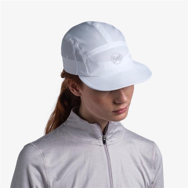 Športna kapa BUFF® 5 panel je zračna kapa, ki se hitro suši. Udobna, mehka iz elastičnega tehničnega materiala, nudi dobro prileganje in zaščito pred sončnimi žarki najmanj UPF50. Primerna je za vse športne aktivnosti na prostem.
