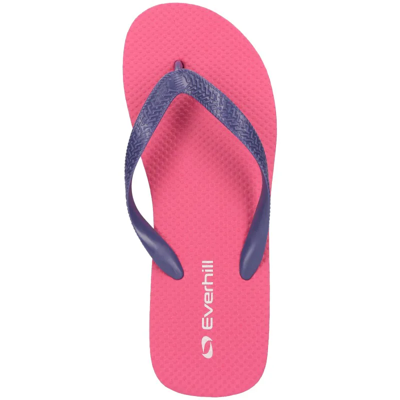 Ženski flip flop natikači blagovne znamke Everhill so idealni za vroče poletne dni. Gre za izjemno lahke in udobne natikače s katerimi zmanjšujete možnost zdrsa ob bazenih in verjetnost okužbe z glivicami.