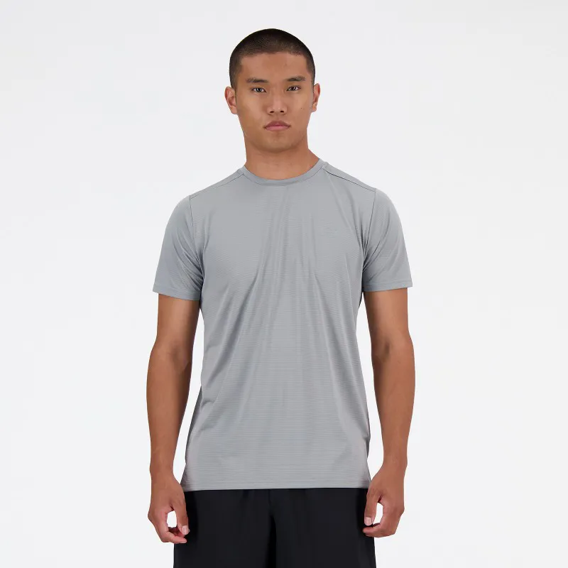 Moška športna majica New Balance Sport Essentials T-Shirt, lahka in zračna majica s kratkimi rokavi za trening in vsakodnevno udobje.