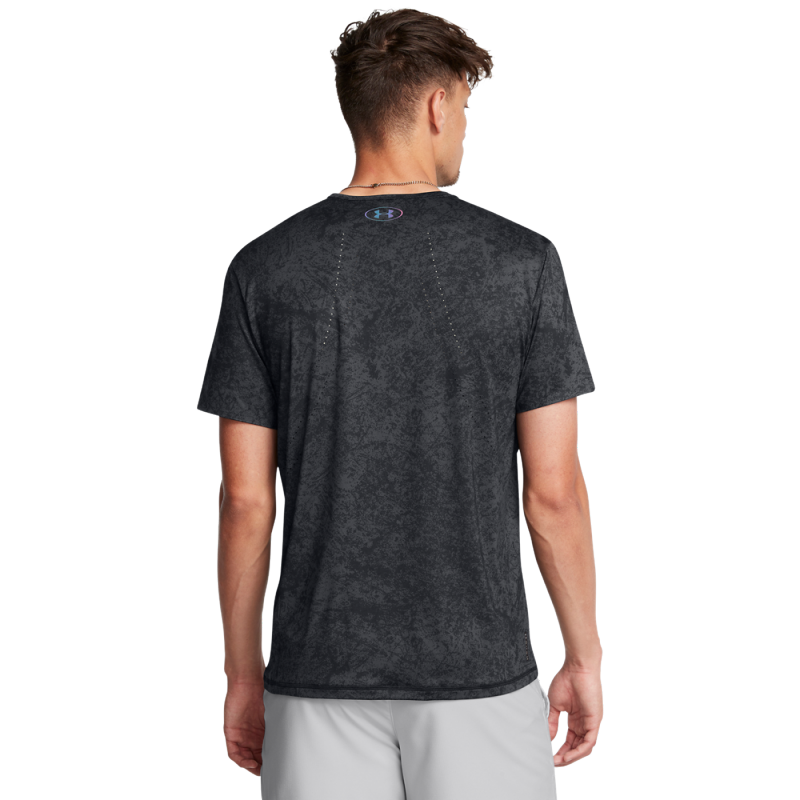 
Moška športna majica Under Armour Vanish Elite Vent PRTD SS je zasnovana za optimalno udobje med aktivnostmi. Izdelana iz lahkega, hitro sušečega materiala, ki učinkovito odvaja znoj.
