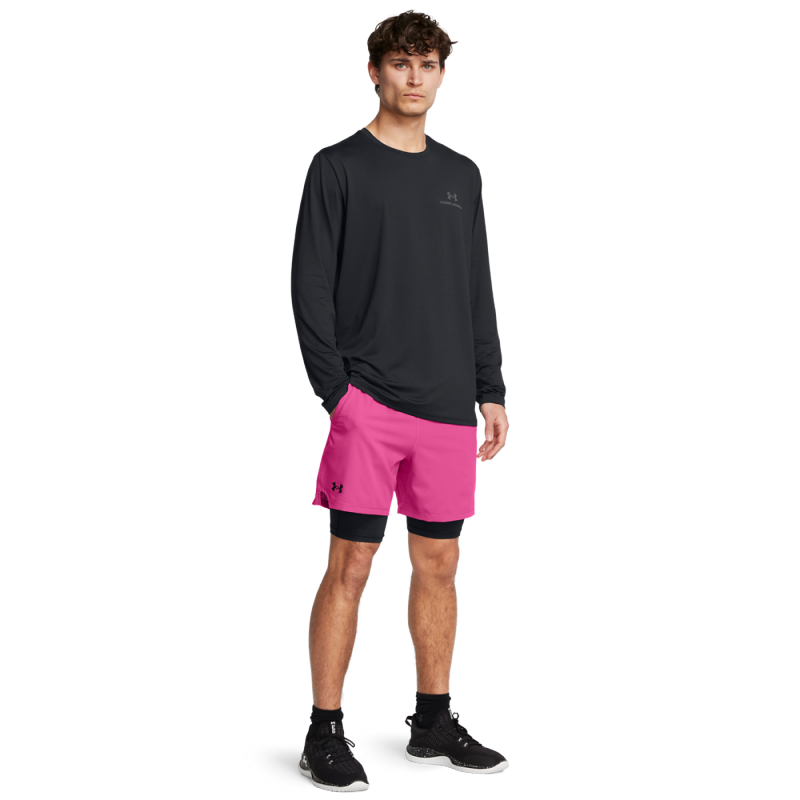 Moške športne kratke hlače Under Armour Vanish Woven 2-in-1 STS 1373764-686 so zasnovane za dinamične moške, ki iščejo udobje in praktičnost med športnimi aktivnostmi. Te hlače združujejo zunanje hlače in notranje kompresijske hlače