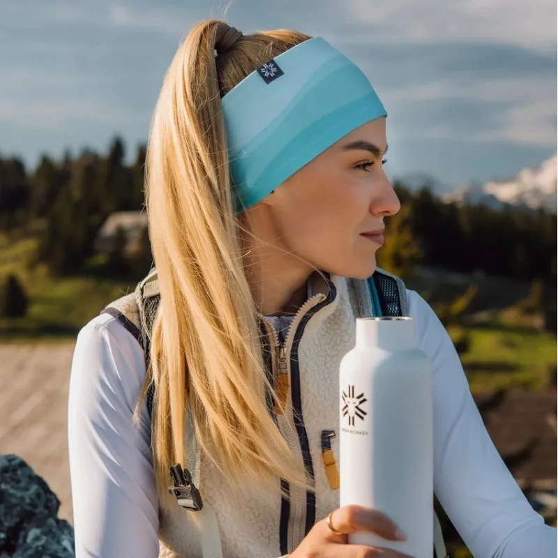 Trak iz Dryfit tkanine se izredno hitro suši, odvaja vlago navzven in ohranja glavo suho. Nepogrešljiv kos opreme za vse letne čase.