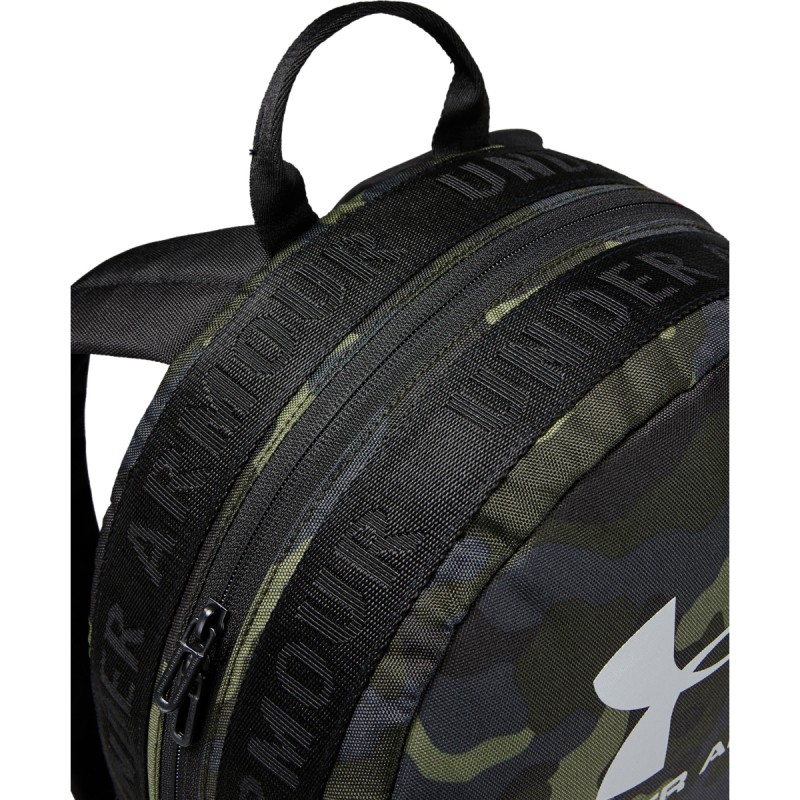 Kamor koli greš, gre nahrbtnik s seboj. Ker je vsak dan na hrbtu, mora biti udoben, zelo trpežen in imeti dovolj prostora, da lahko prenesete vse svoje stvari. Nahrbtnik UNDER ARMOUR LOUDON BACKPACK je točno tak!